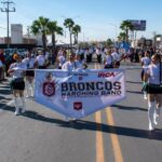 Engalanó Broncos Marching Band Desfile del 114 Aniversario de la Revolución Mexicana