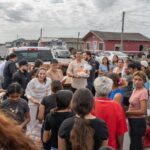 Entrega Roberto Lee, cenas navideñas a pescadores y sus familias