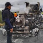 Guardia Estatal brinda seguridad ante incendio de tractocamión