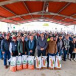 Entregaron Alcalde Carlos Peña Ortiz y Eliseo Camacho Nieto, Subsecretario de Agricultura de Tamaulipas apoyos al campo